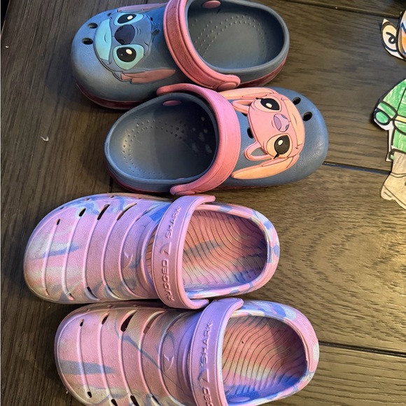 Kids Pink and Blue Character Clogs - Picture 2 of 2